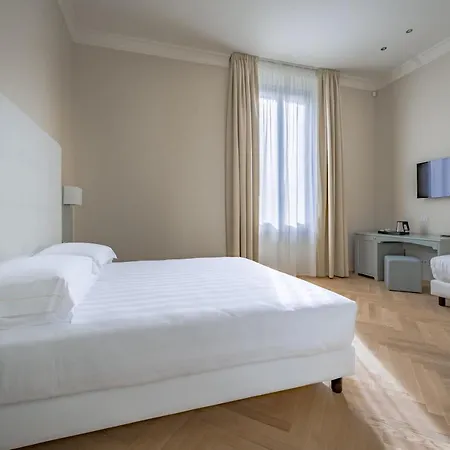 Ariele Hotell 4*